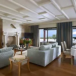 Knossos Royal Villa *