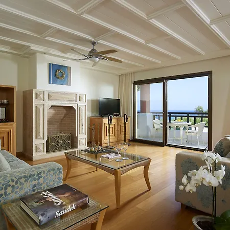 Villa Knossos Royal Anissaras