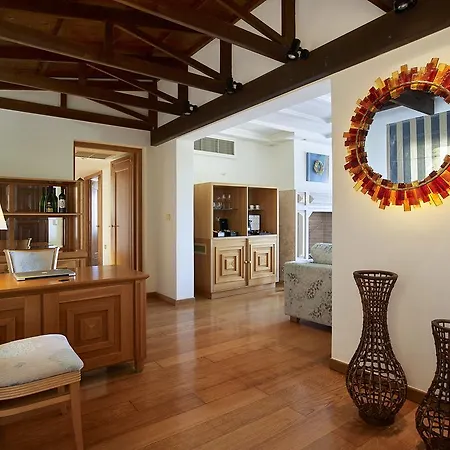 Villa Knossos Royal