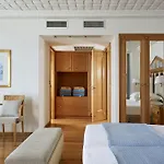 Knossos Royal
