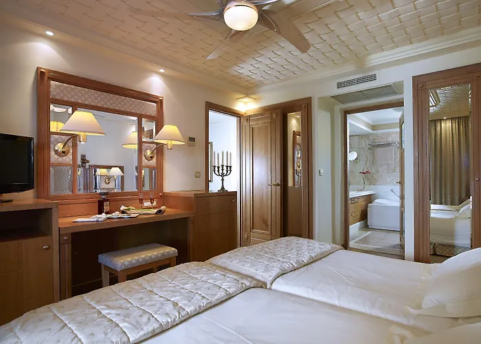 Villa Knossos Royal *