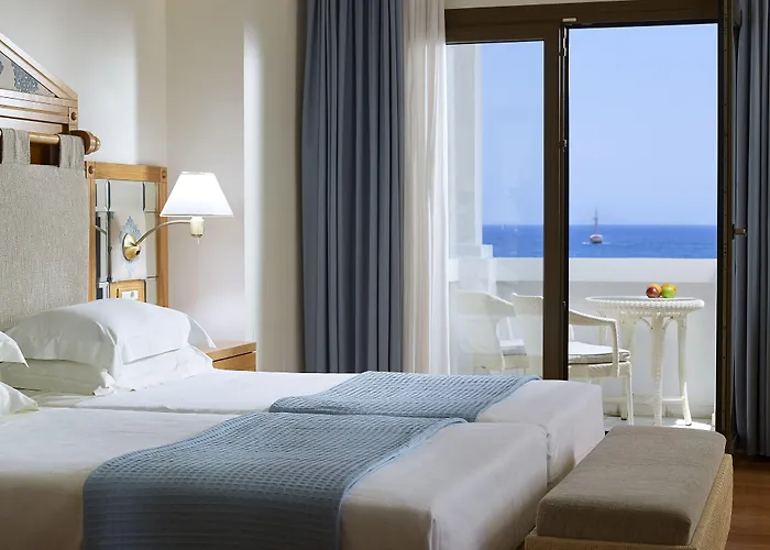 Villa Knossos Royal *