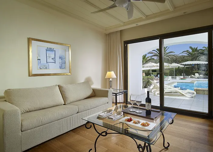 Villa Knossos Royal *